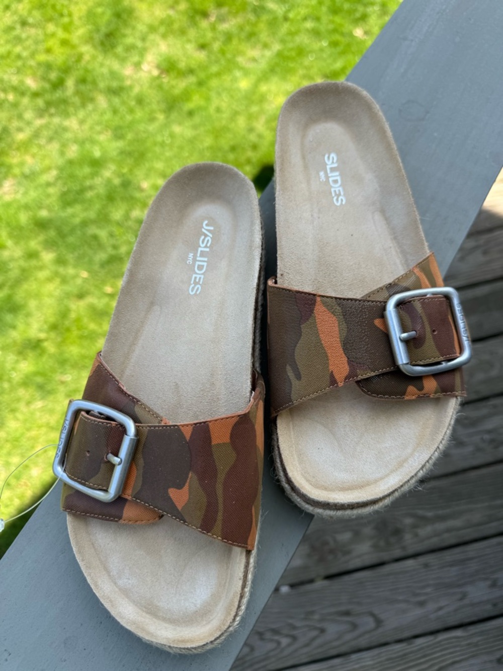 New J/SLIDES Brown Camouflage Buckle Slide Sandals Size 9